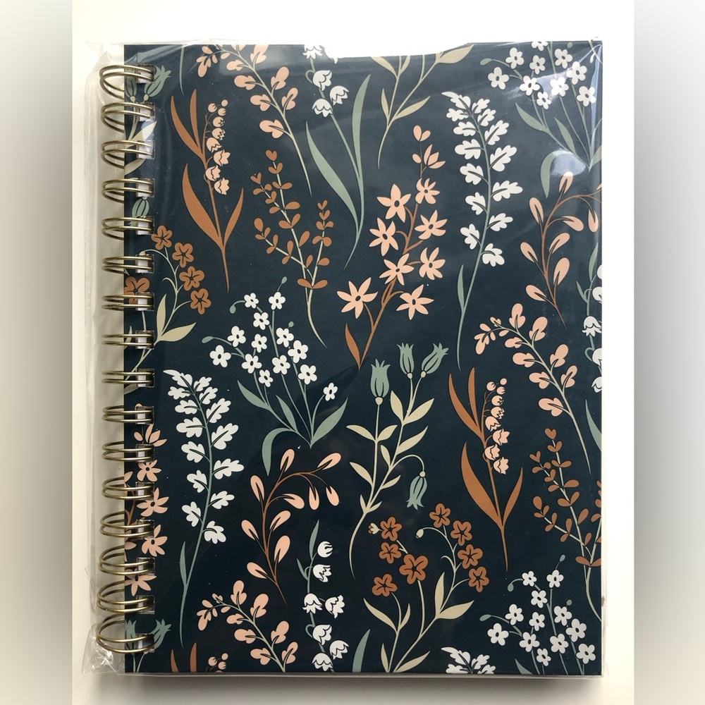 Notebook - Picture 3 of 3